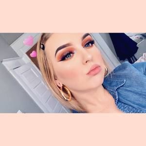 Meet your Posher, Selah